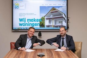 Rendon directeur Tom Heintjes en Bart Wansink, oprichter van Platform 2050, tekenen de formele samenwerkingsovereenkomst.
